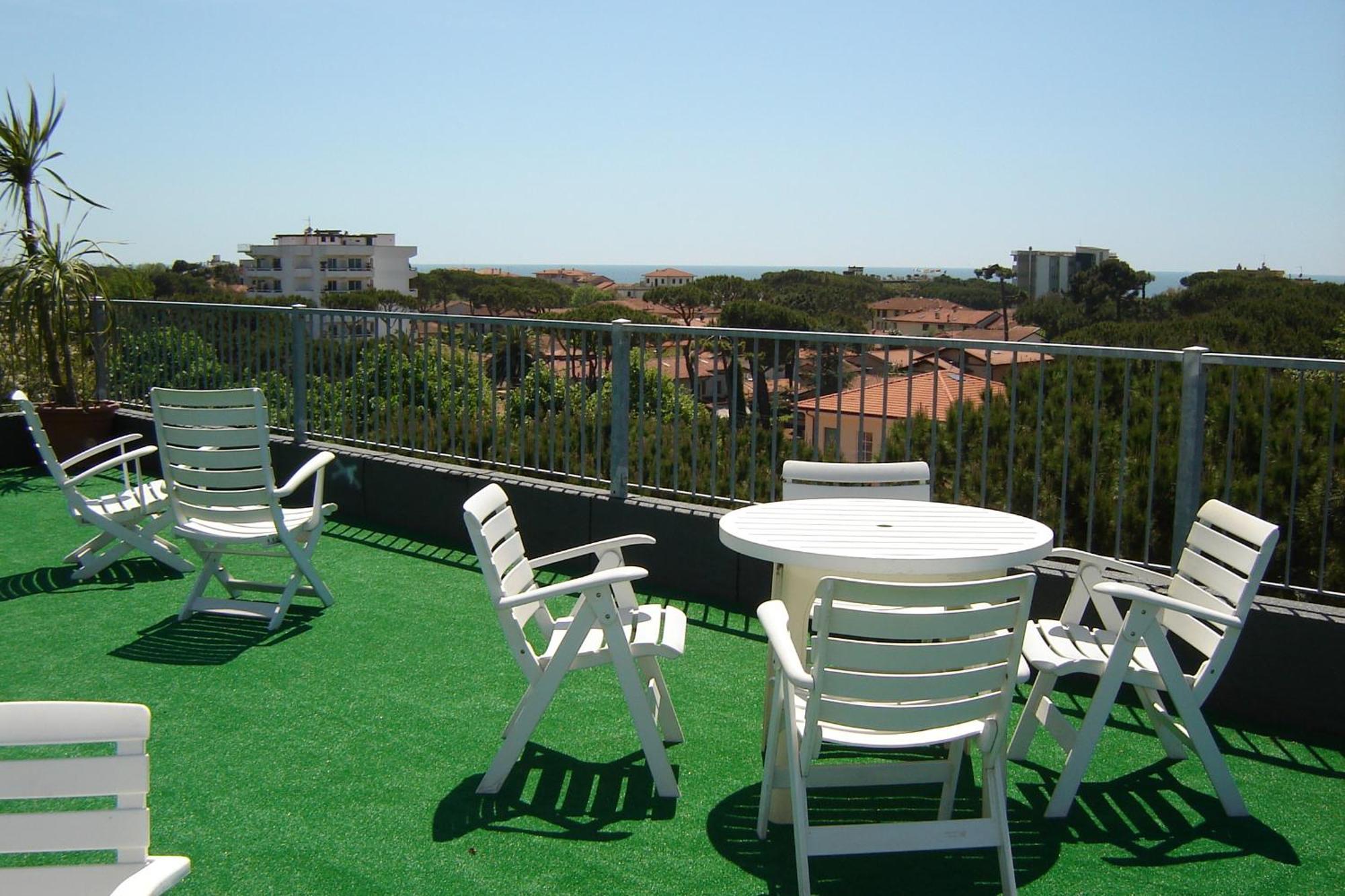 Hotel Mediterraneo Marina di Pietrasanta Εξωτερικό φωτογραφία