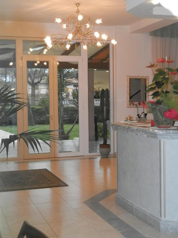 Hotel Mediterraneo Marina di Pietrasanta Εξωτερικό φωτογραφία
